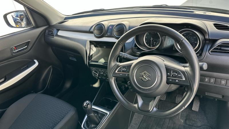 Used Suzuki Swift 2023 for sale - 77791516: Photo 2