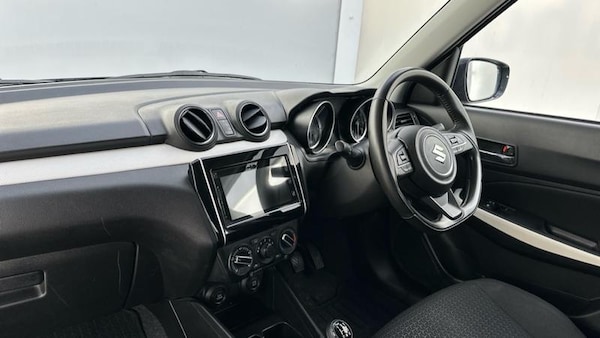 Used Suzuki Swift 2023 for sale - 76154179: Photo 11