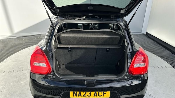 Used Suzuki Swift 2023 for sale - 76154179: Photo 15