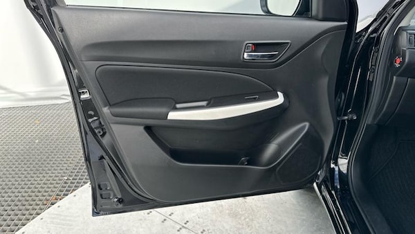 Used Suzuki Swift 2023 for sale - 76154179: Photo 25