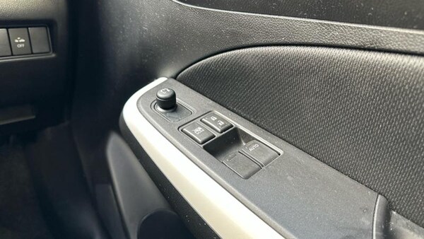 Used Suzuki Swift 2023 for sale - 76154179: Photo 35