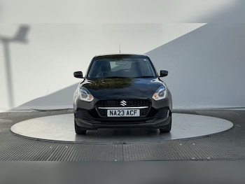 Used Suzuki Swift 2023 for sale - 76154179: Photo 3