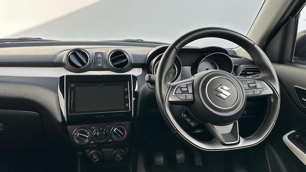 Used Suzuki Swift 2023 for sale - 76154179: Photo 4