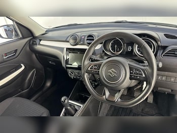 Used Suzuki Swift 2022 for sale - 77397091: Photo