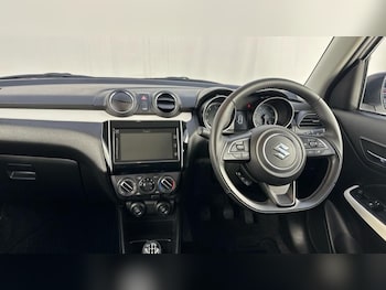 Used Suzuki Swift 2022 for sale - 77397091: Photo