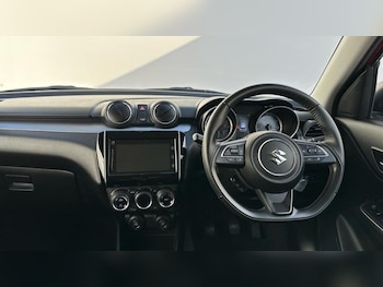 Used Suzuki Swift 2023 for sale - 75880933: Photo