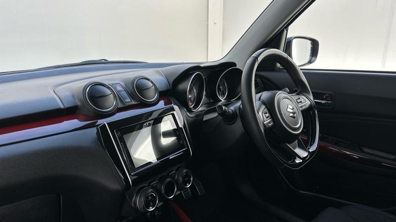 Used Suzuki Swift 2023 for sale - 76452954: Photo 11