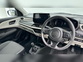 Used Suzuki Swift 2025 for sale - 75314385: Photo
