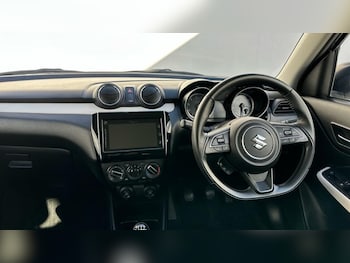 Used Suzuki Swift 2023 for sale - 77685111: Photo