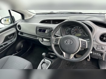 Used Toyota Yaris 2019 for sale - 79232539: Photo