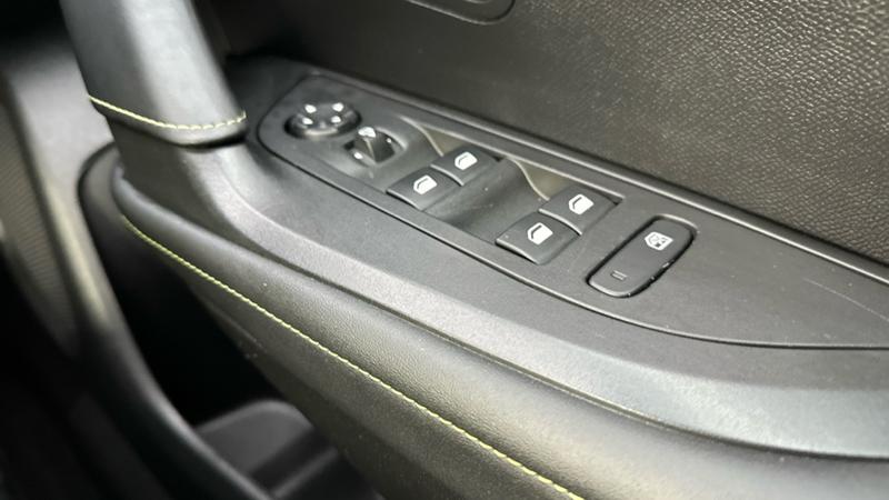 Used Peugeot E-2008 2022 for sale - 76971913: Photo 43