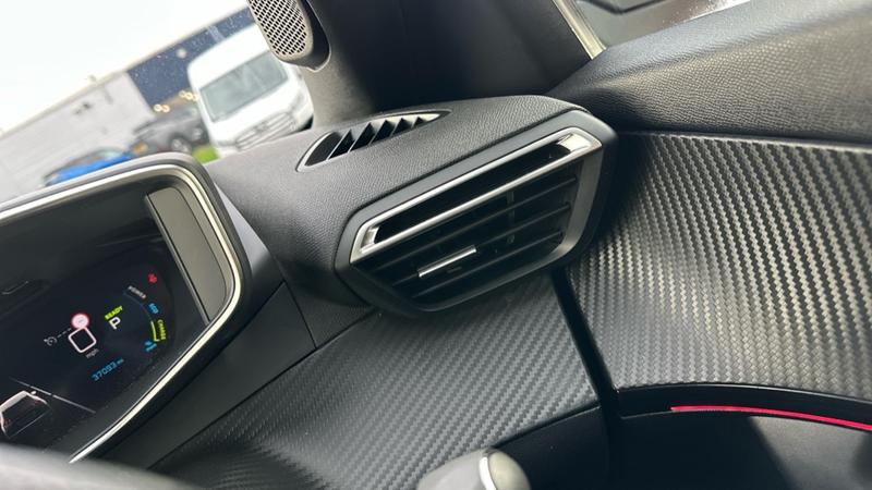 Used Peugeot E-2008 2022 for sale - 76971913: Photo 45