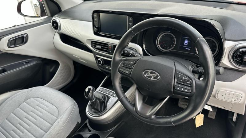 Used Hyundai i10 2022 for sale - 76302741: Photo 2