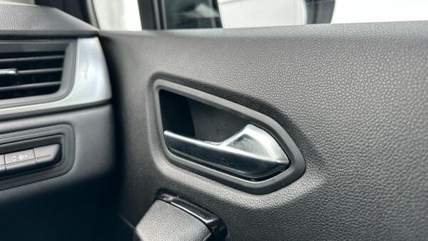 Used Renault Captur 2022 for sale - 76131414: Photo 35