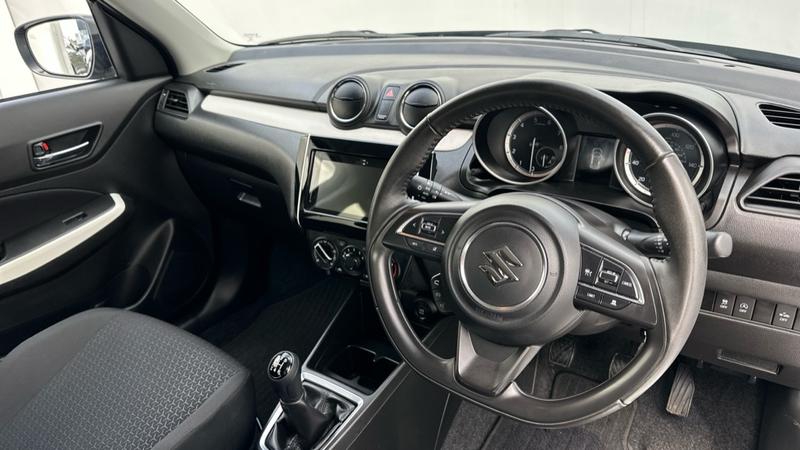 Used Suzuki Swift 2024 for sale - 78028702: Photo 2
