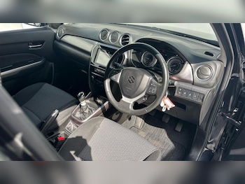 Used Suzuki Vitara 2023 for sale - 79269623: Photo