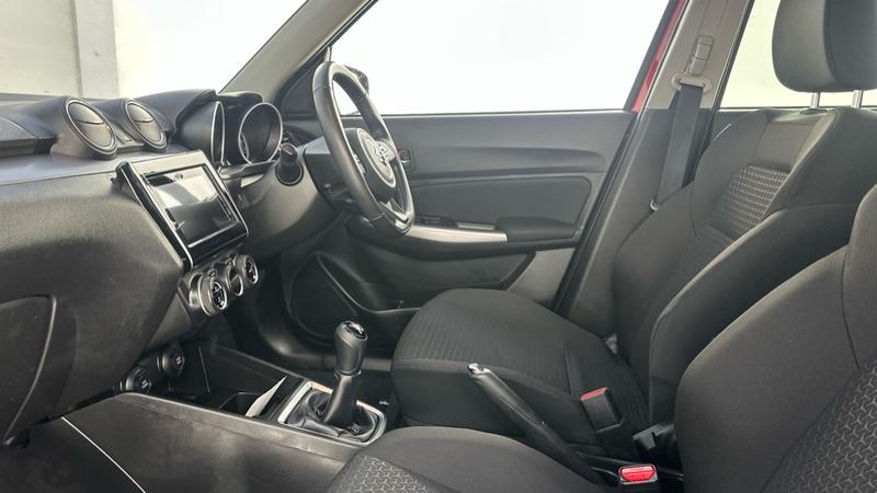 Used Suzuki Swift 2022 for sale - 77274905: Photo 32