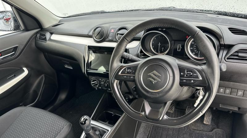 Used Suzuki Swift 2023 for sale - 77470252: Photo 2