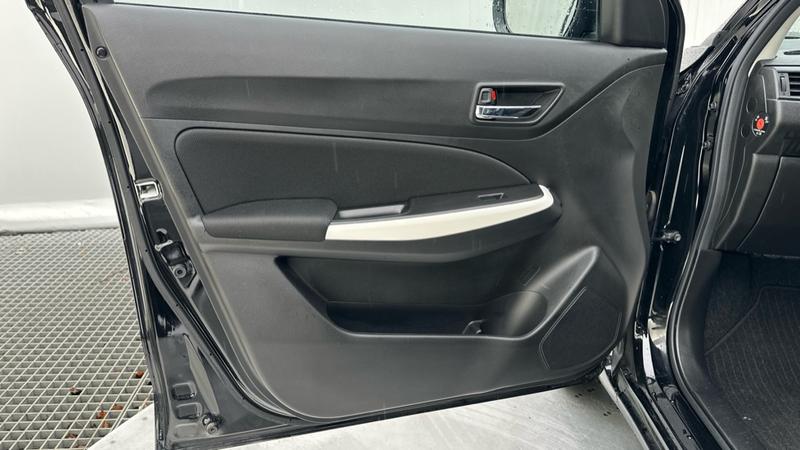 Used Suzuki Swift 2023 for sale - 77470252: Photo 35