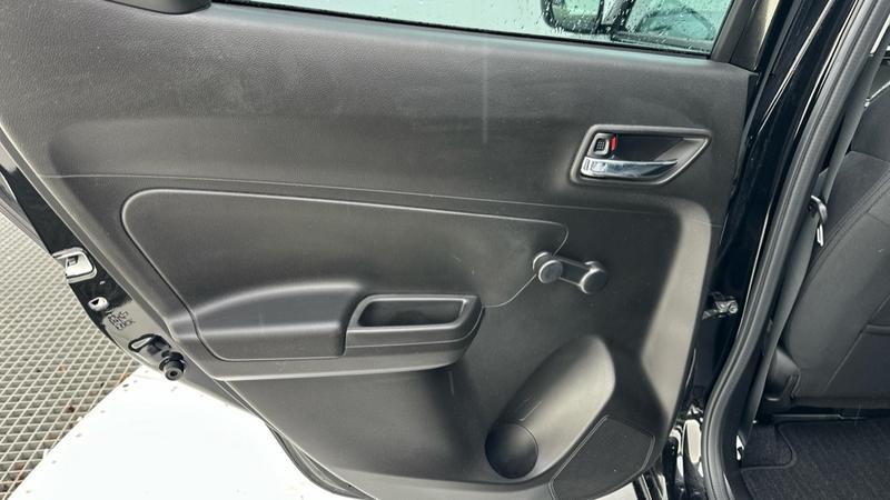 Used Suzuki Swift 2023 for sale - 77470252: Photo 37