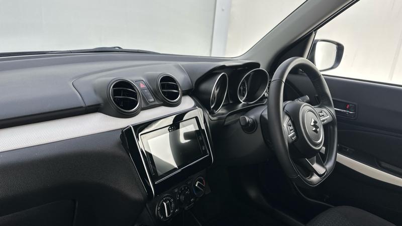 Used Suzuki Swift 2023 for sale - 76919955: Photo 11