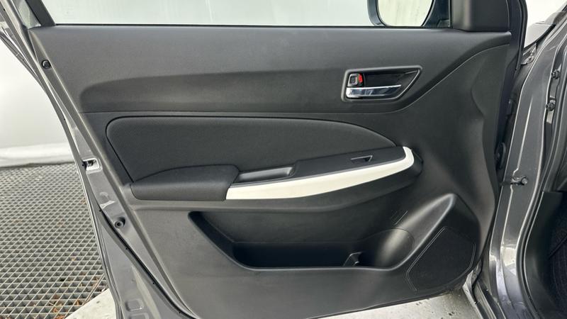 Used Suzuki Swift 2023 for sale - 76919955: Photo 28