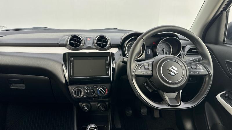 Used Suzuki Swift 2023 for sale - 76919955: Photo 4