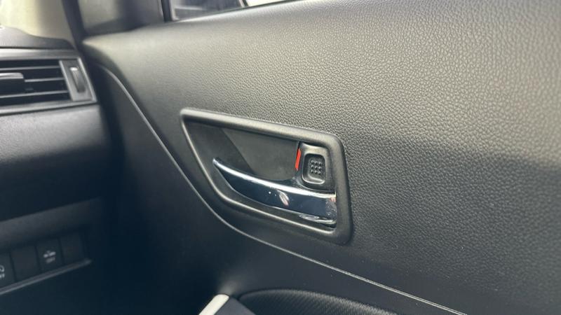 Used Suzuki Swift 2023 for sale - 76919955: Photo 44