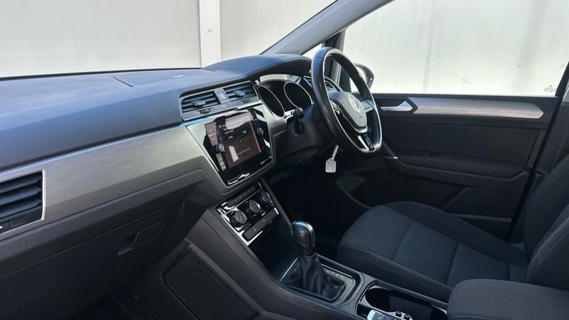 Used Volkswagen Touran 2020 for sale - 77393917: Photo 41