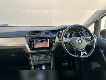 Used Volkswagen Touran 2020 for sale - 77393917: Photo