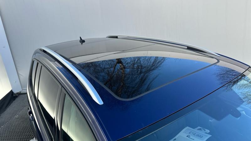 Used Volkswagen Touran 2020 for sale - 77393917: Photo 62