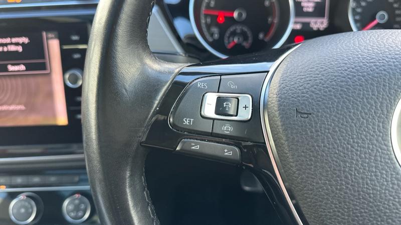 Used Volkswagen Touran 2020 for sale - 77393917: Photo 72