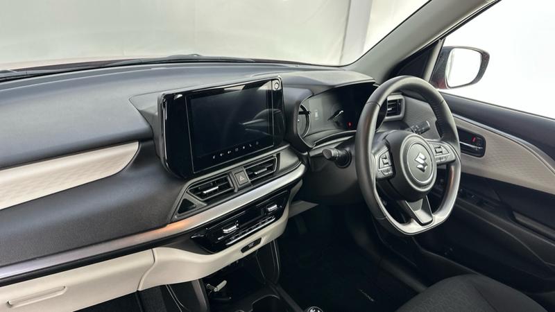 Used Suzuki Swift 2024 for sale - 77532777: Photo 11