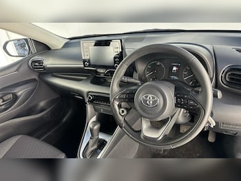 Used Toyota Yaris 2023 for sale - 76664787: Photo
