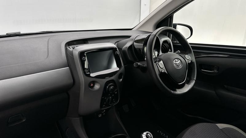 Used Toyota AYGO 2021 for sale - 75932067: Photo 11