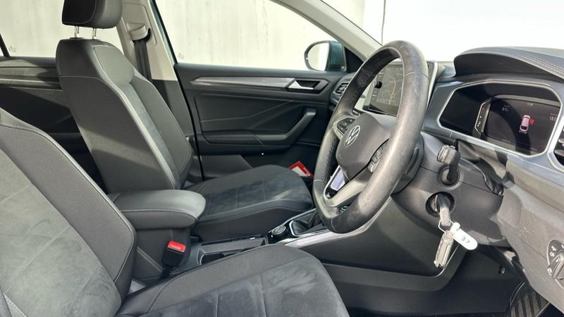 Used Volkswagen T-Roc 2022 for sale - 77407005: Photo 25