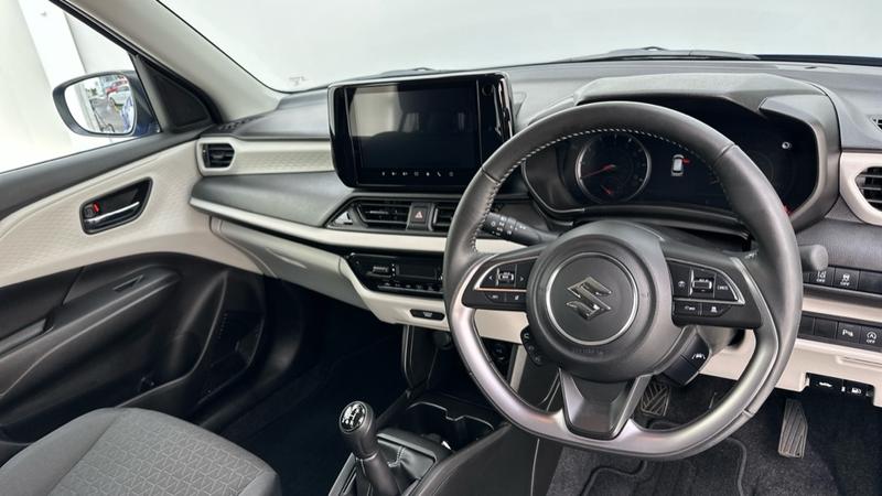 Used Suzuki Swift 2025 for sale - 76172625: Photo 2