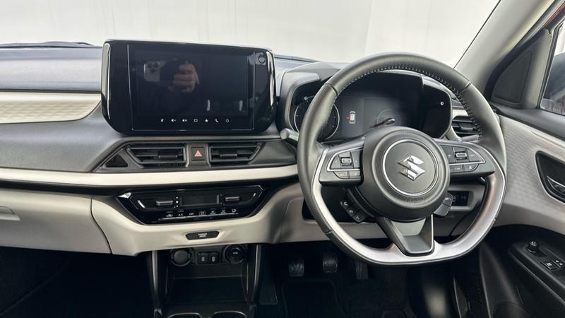 Used Suzuki Swift 2024 for sale - 77442011: Photo 4