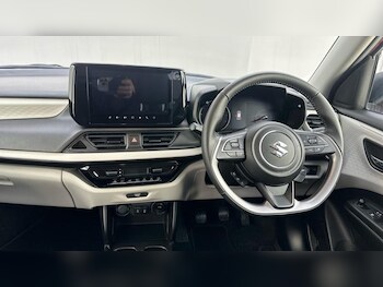 Used Suzuki Swift 2024 for sale - 77442011: Photo