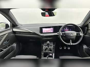 Used Vauxhall Astra 2023 for sale - 79442566: Photo