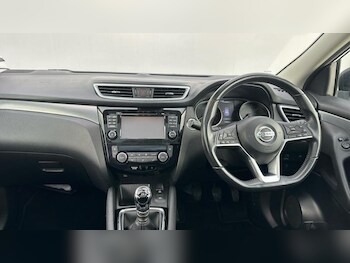 Used Nissan Qashqai 2018 for sale - 77198870: Photo