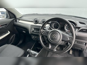 Used Suzuki Swift 2019 for sale - 75676938: Photo