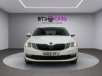 Used Skoda Octavia 2020 for sale - 76579818: Photo