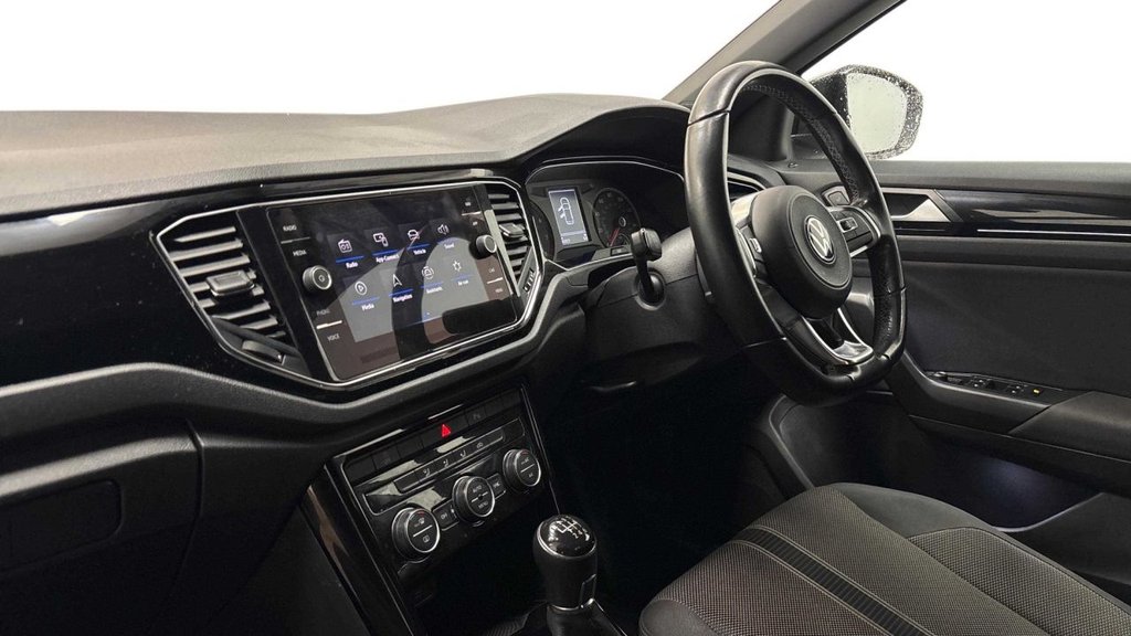 Used Volkswagen T-Roc 2021 for sale - 77748855: Photo 4