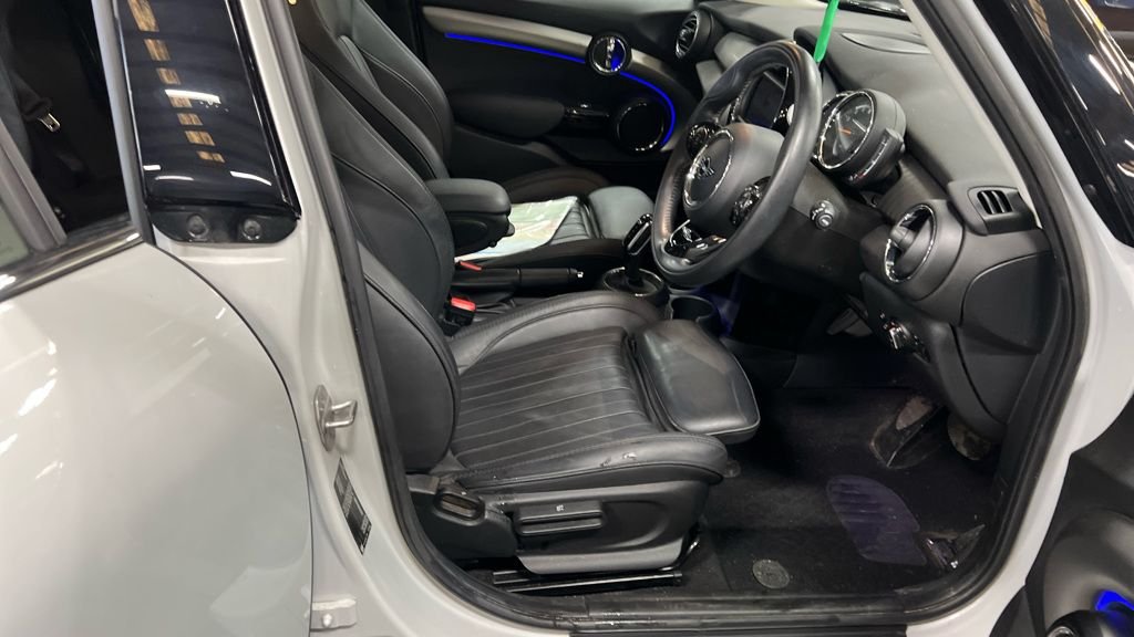 Used MINI Hatch 2020 for sale - 76579783: Photo 2