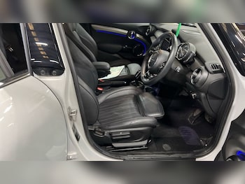 Used MINI Hatch 2020 for sale - 76579783: Photo