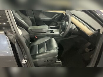 Used Tesla Model Y 2022 for sale - 77370099: Photo