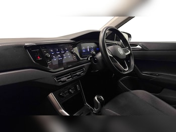 Used Volkswagen Polo 2023 for sale - 77748941: Photo