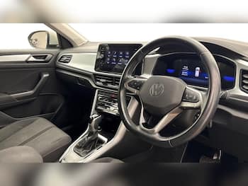 Used Volkswagen T-Roc 2022 for sale - 79632625: Photo