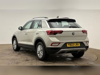 Used Volkswagen T-Roc 2022 for sale - 79632625: Photo